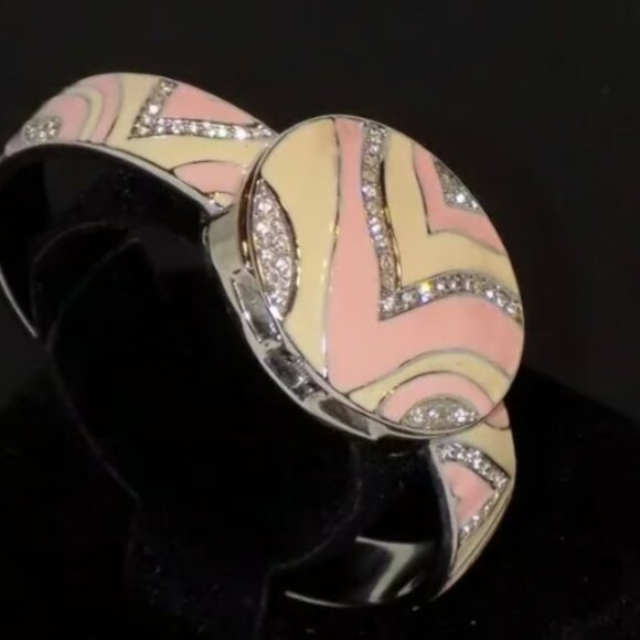 Vintage Rare Narmi Enamel Rhinestone Bracelet Watch with Case Cover MOP, Runs - Picture 6 of 9